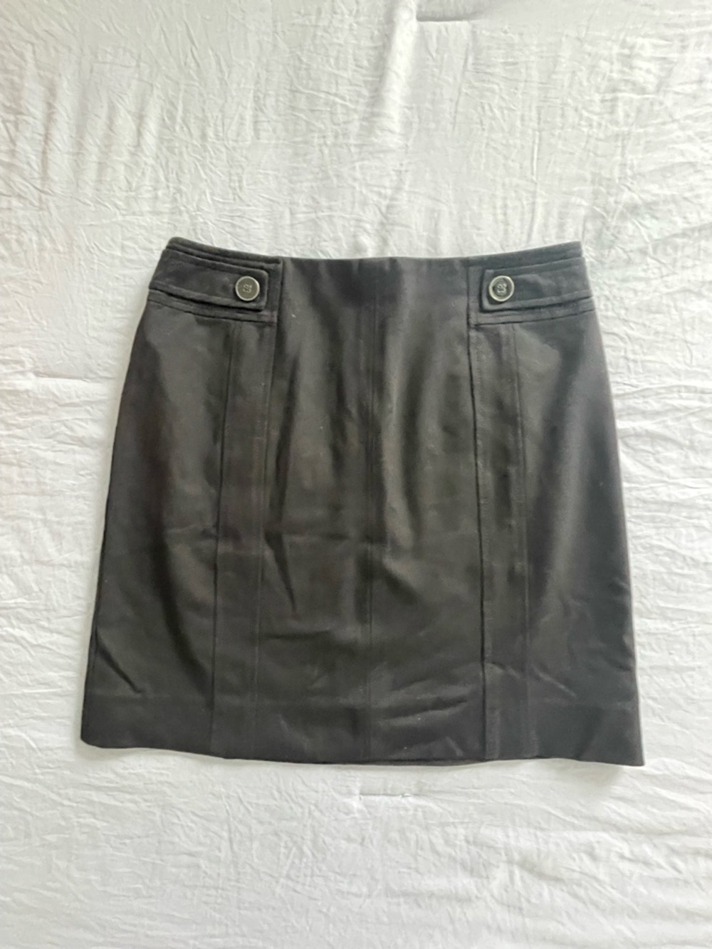 White House Black Market Black Mini Skirt with Button Waist  size 2 Detail